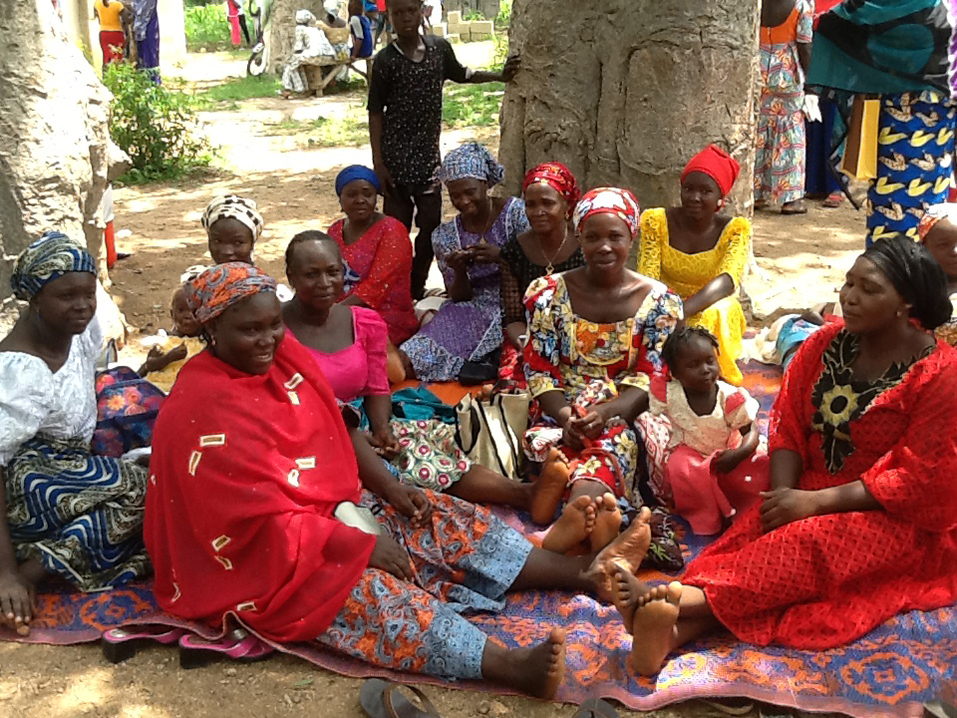 African women discussing the progress of the community. Credit: Mailabari/ commons. wikimedia.