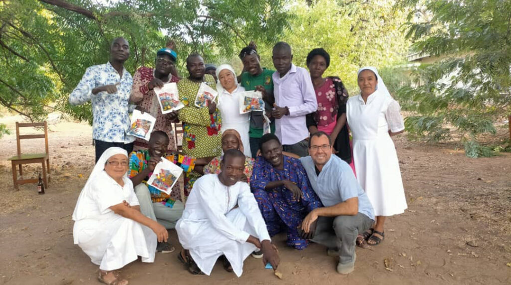 Mexican doctor, Br. Juan Carlos Salgado MCCJ (first on the right, below) with Sisters of the Congregation of the Daughters of the Sacred Heart and the rest of St Michael Hospital’s medical team in Donomanga, Chad. Credit: Br. Juan Carlos Salgado MCCJ.