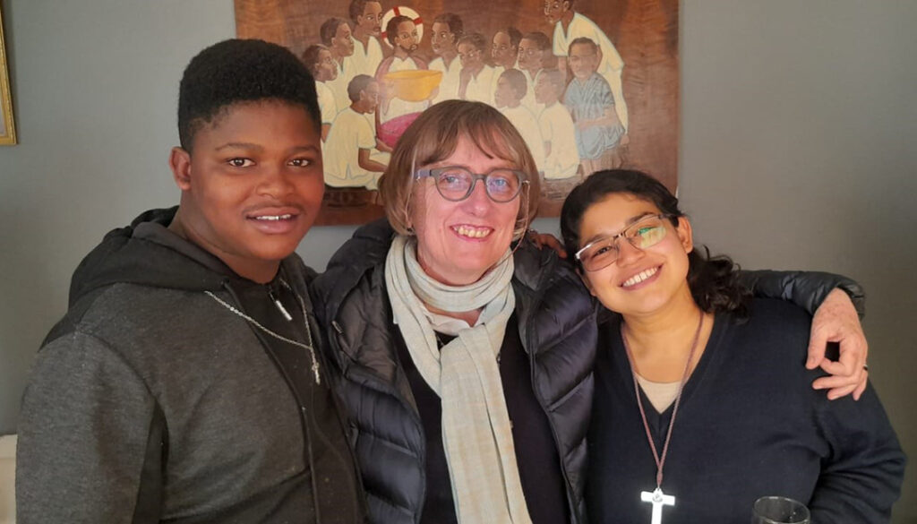 From left to right: South African Comboni Missionary aspirant, Tumelo Kobe, Comboni Sisters Ida Colombo, from Italy and Marta Vargas, from Costa Rica. Credit: Worldwide.